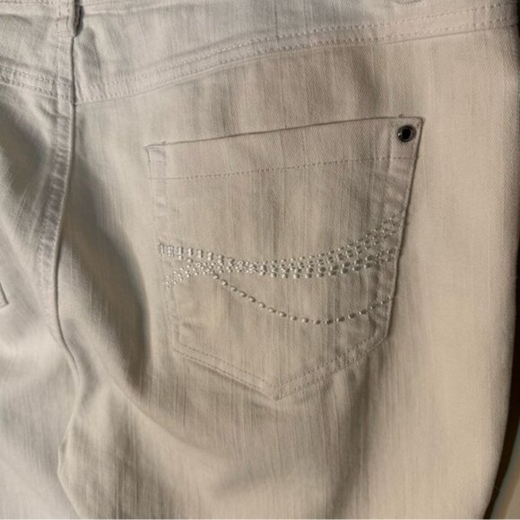 SIMON CHANG Straight Leg White Denim Jeans Embroidered Pockets Cigarette Pants - Picture 12 of 16